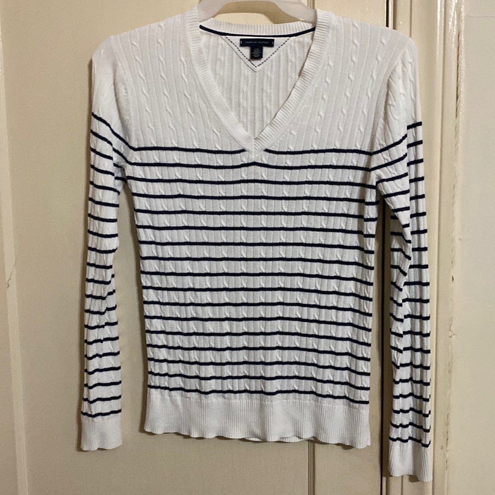 Tommy Hilfiger long sleeve shirt. Size: Large (used)